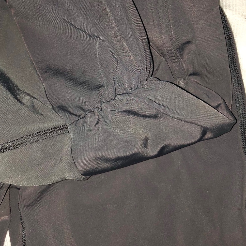 Under Armour grey capri compression pants - Picture 4 of 6